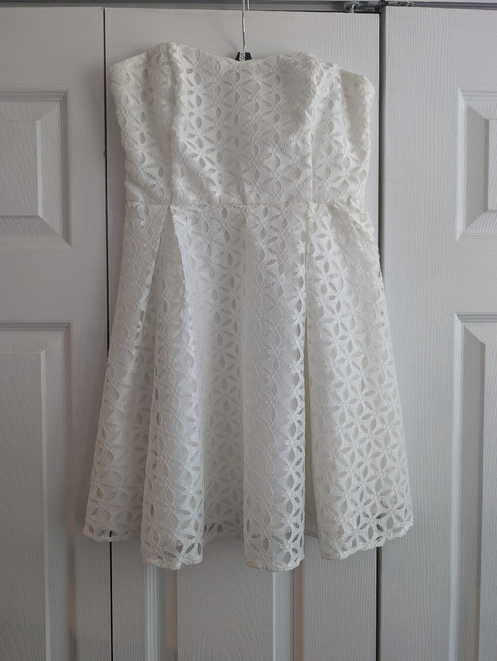 Boutique White Lace Strapless Mini Dress Size Small